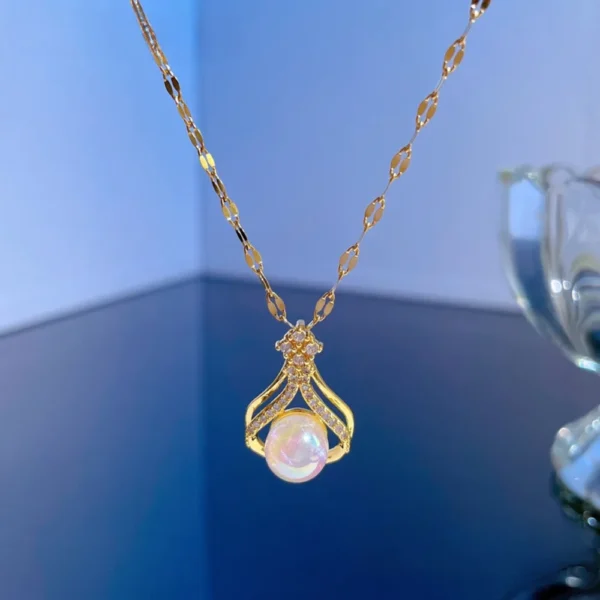 Mermaid Pearl Necklace - Image 4